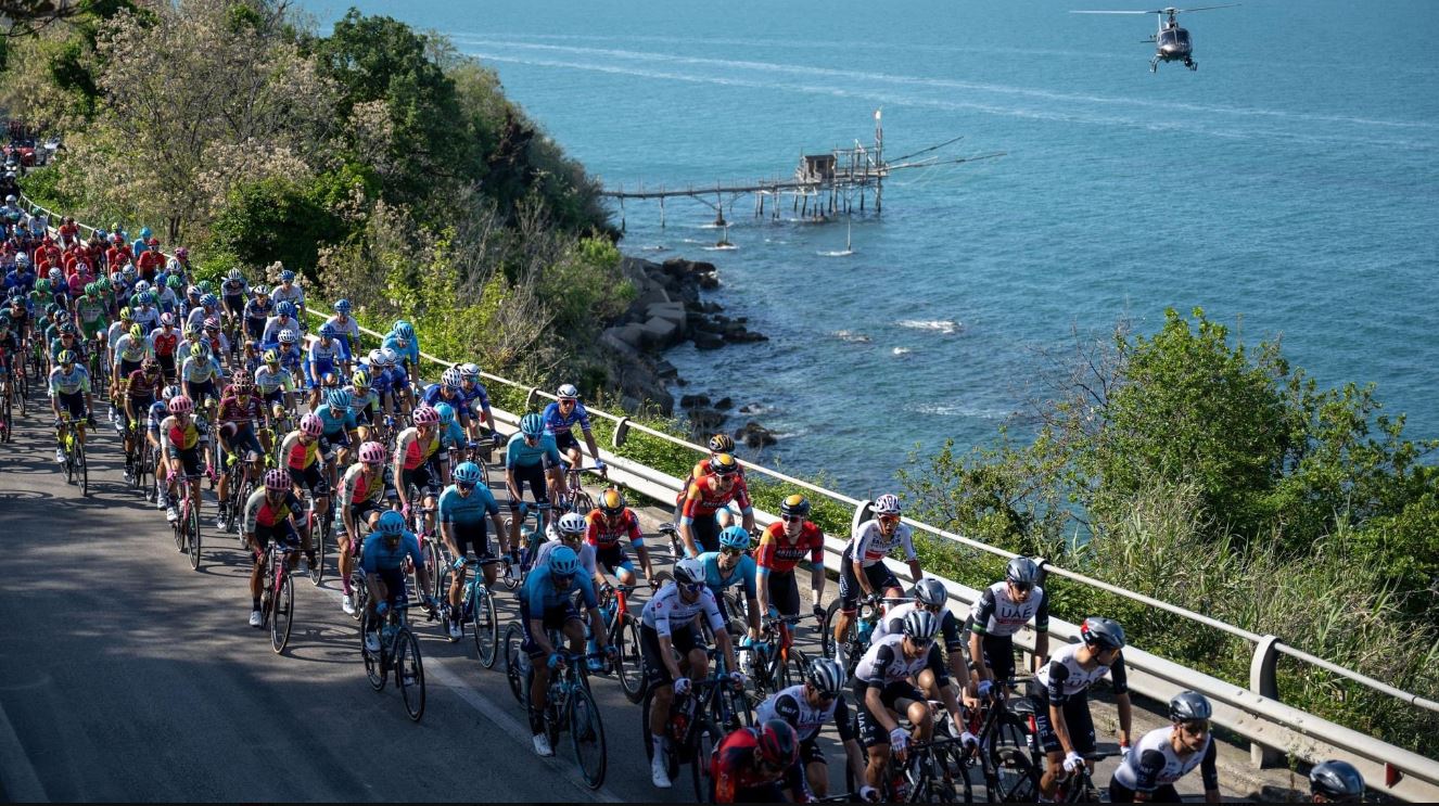 Giro 2023 (TV/Streaming) Sur quelle chaine et à quelle heure suivre la 3ème étape du Tour d'Italie ce lundi 08 mai ?